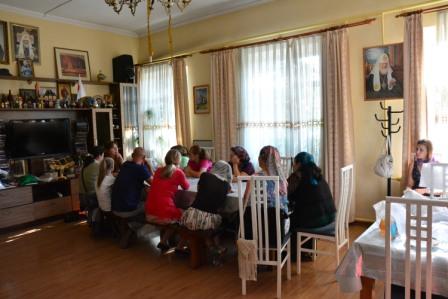 Встреча в клубе "Мама"