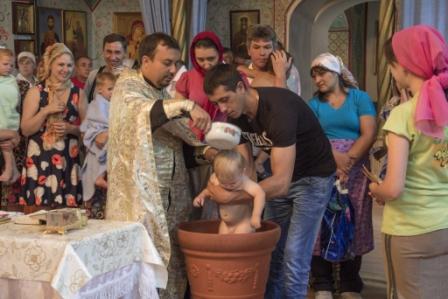 Таинство Крещения. Свято-Покровский храм г.Есик