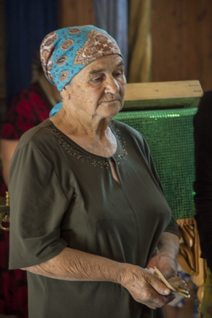 Сегодня в нашем храме прошло Таинство Крещение, которое совершил иерей Николай Матлашов. Крещение приняло два человека младенец Богдан Кец, 40 дней от рождения,  и Сусол Любовь Ивановна 1935 года рождения. Кресными родителями младенца Богдана стали активные участницы молодежного клуба «Вифлеемская звезда» Ложниковы Валерия и Надежда.